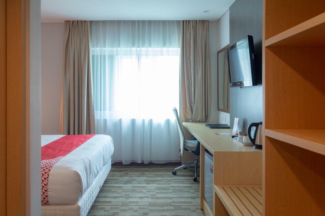Collection O 7 Hotel Melawai Джакарта Екстер'єр фото