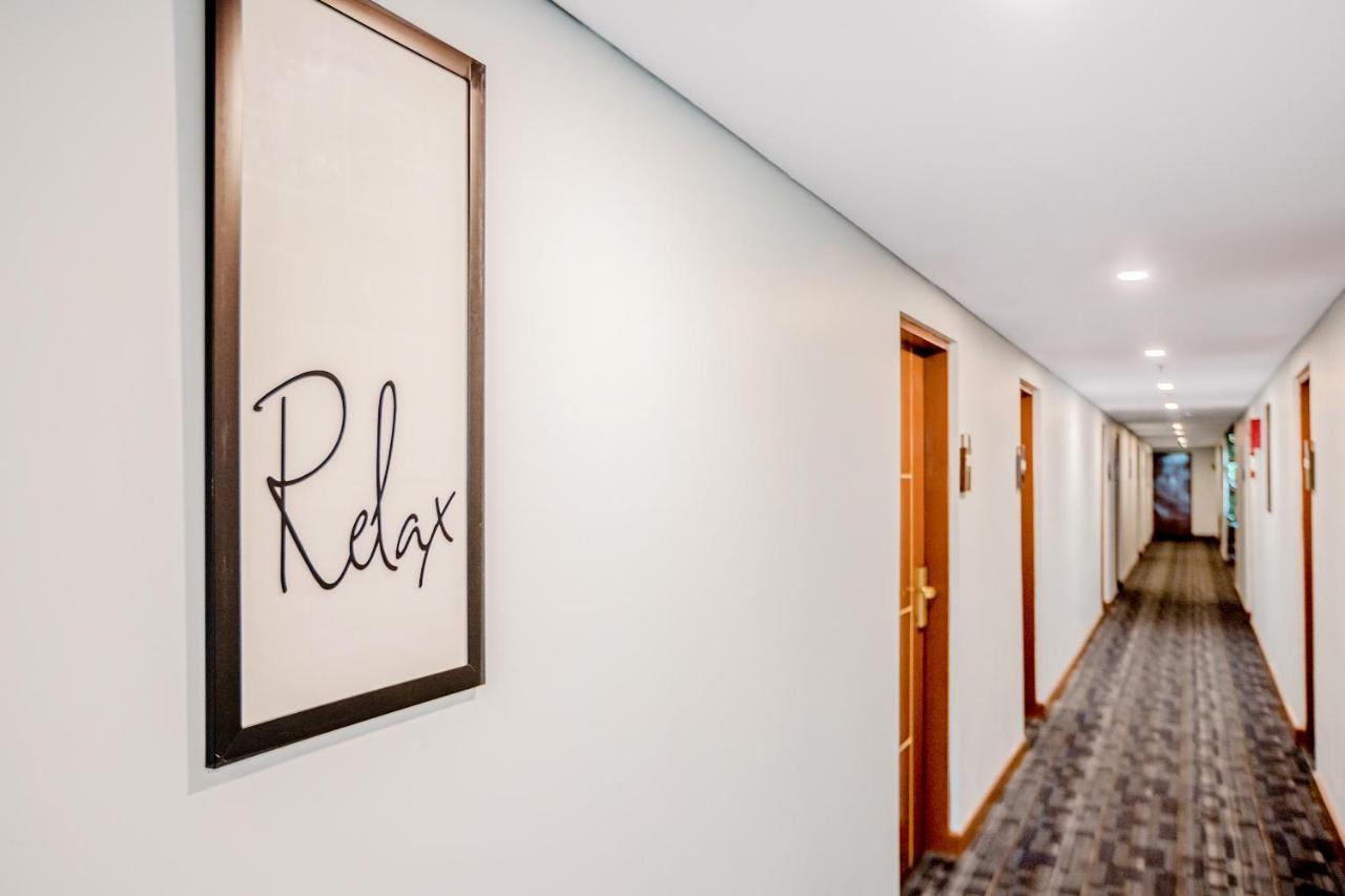 Collection O 7 Hotel Melawai Джакарта Екстер'єр фото